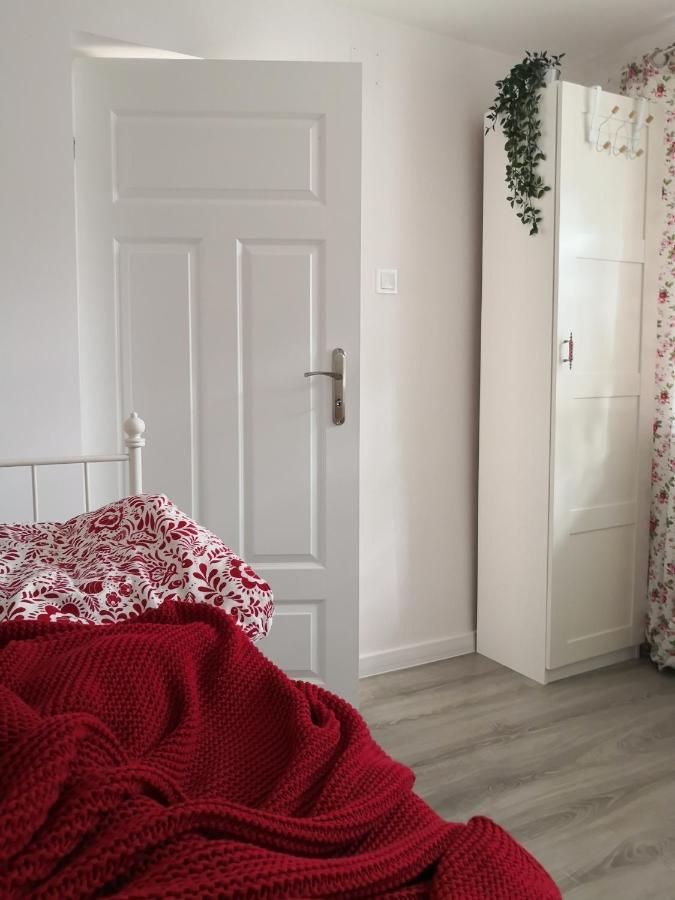 Вилла Red Bed Jankowice  Экстерьер фото